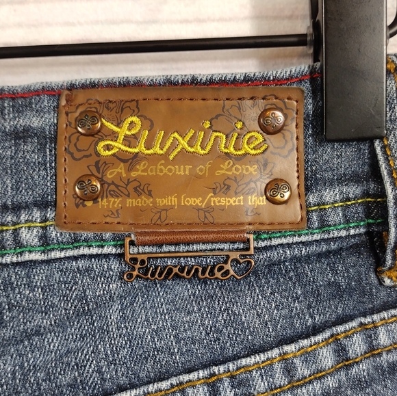 Luxirie Cropped Length Jeans - Picture 6 of 9